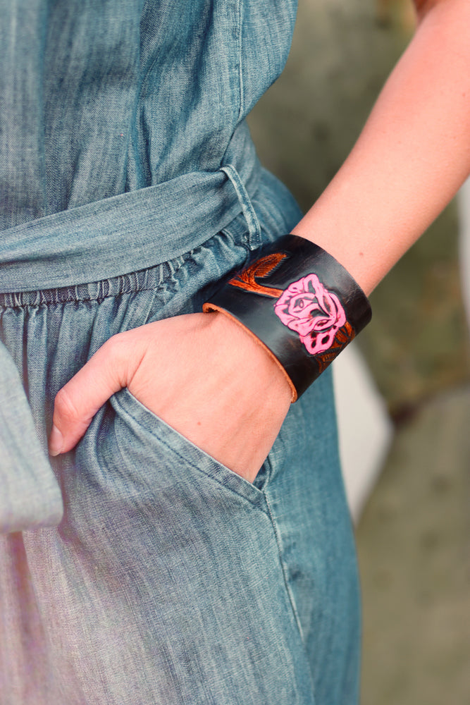 
            
                Load image into Gallery viewer, Bloom Wild Leather Cuff
            
        